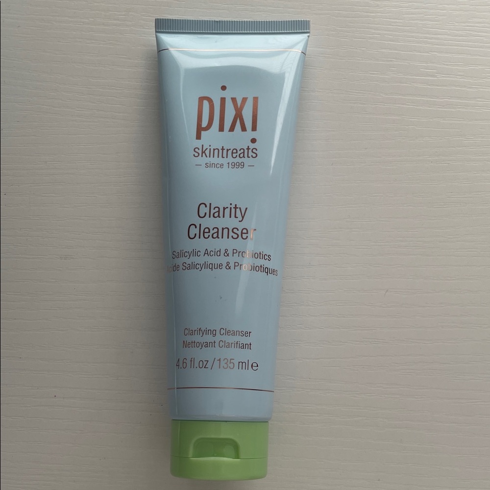 Pixi Clarity Cleanser - Light Blue and Green